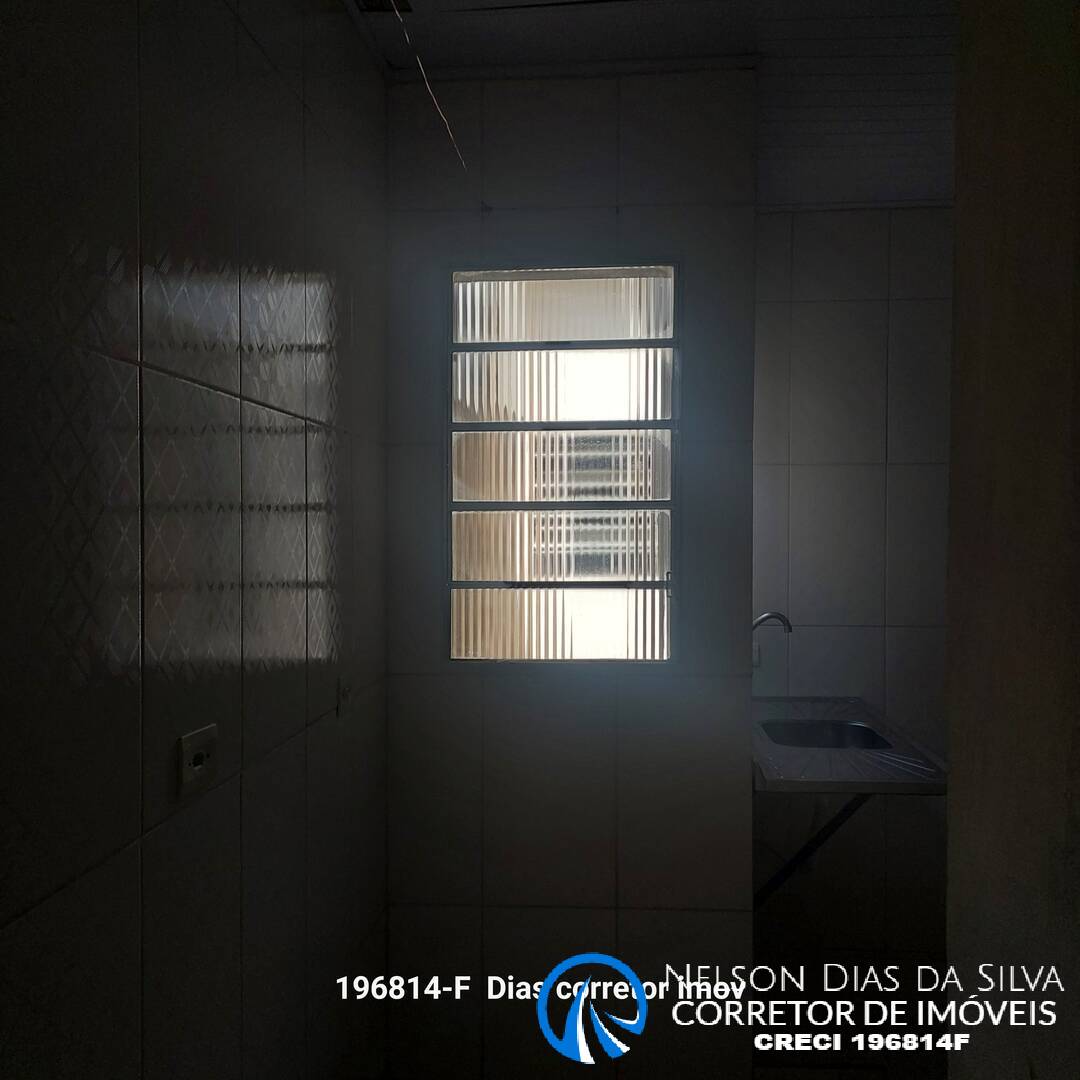 Casa para alugar com 1 quarto, 35m² - Foto 15