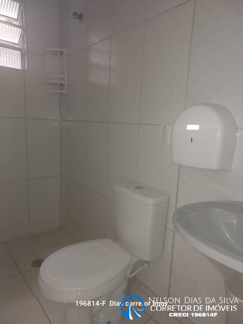 Apartamento para alugar com 1 quarto, 40m² - Foto 11
